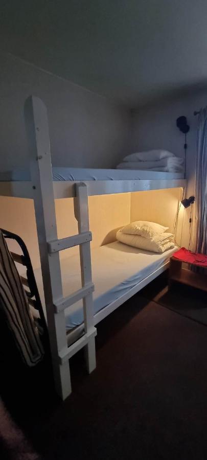 Hassela Vandrarhem Bagian luar foto